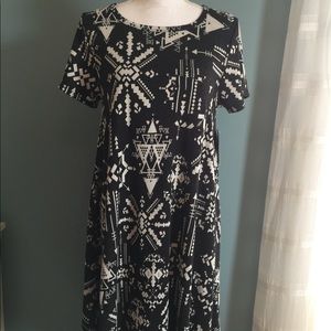 Lularoe Carly dress size M, NWT